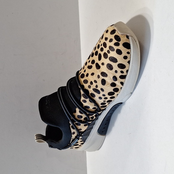 Mark Nason Mayfair Black Animal Print Slip-on Casual Tennis Shoe Sneakers Sz.6.5 - Picture 3 of 11